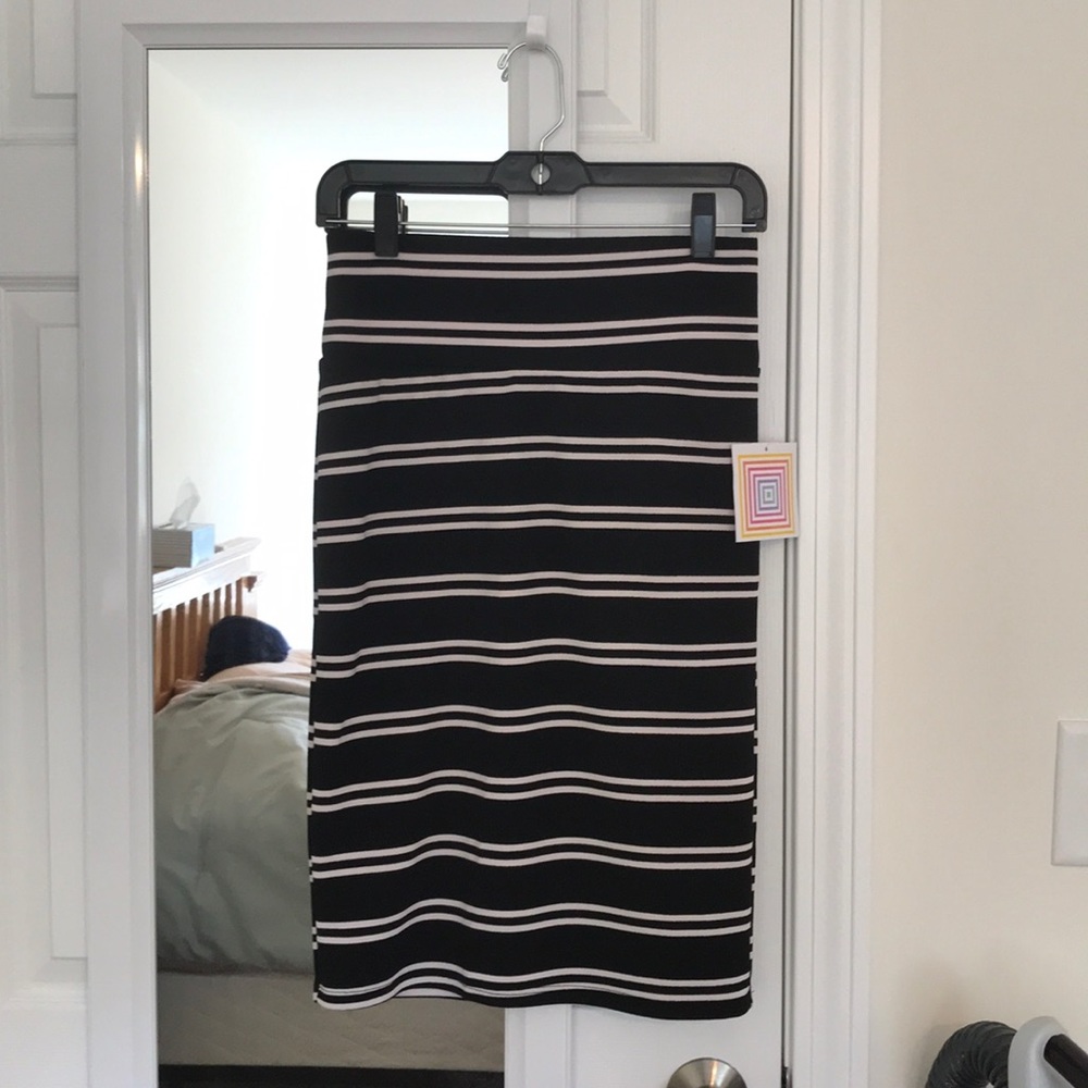 Black and White striped LuLaRoe Cassie Skirt